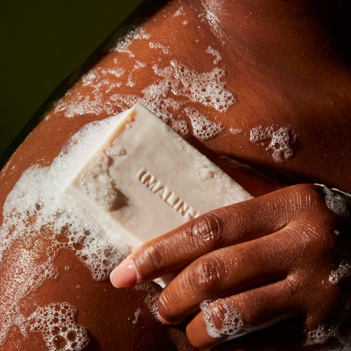 Malin + Goetz - Vitamin b5 hydrating bar dark rum