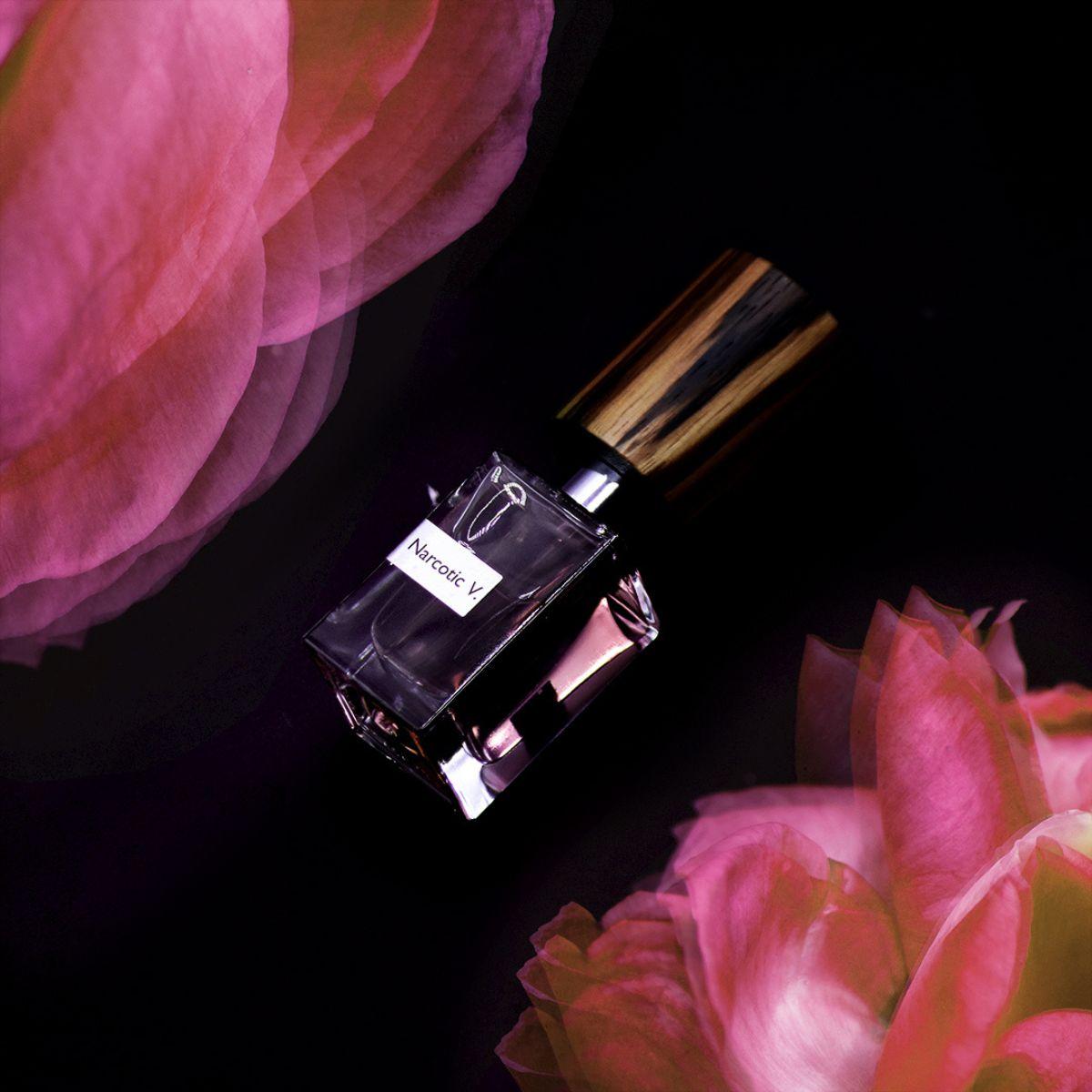 Image of Narcotic V. extrait de parfum 30 ml by the perfume brand Nasomatto